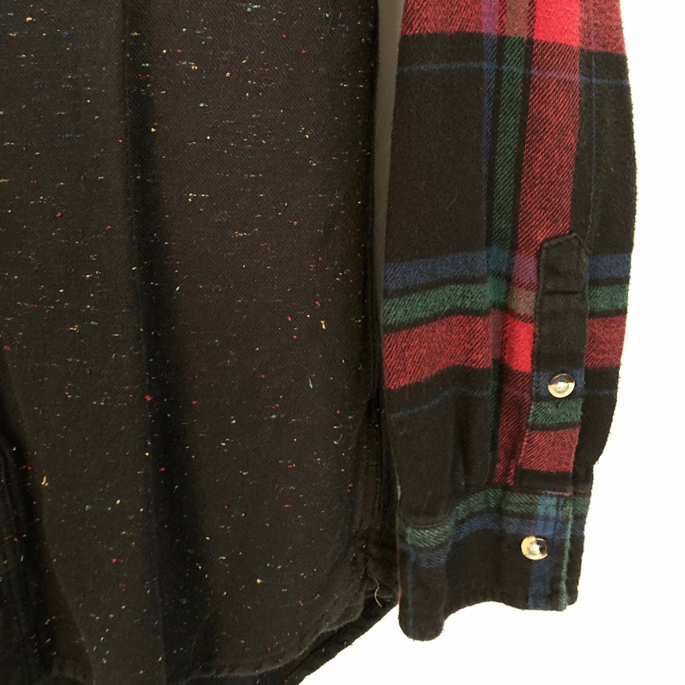 Plaid Modern Amusement Button Top - Picture 4 of 4